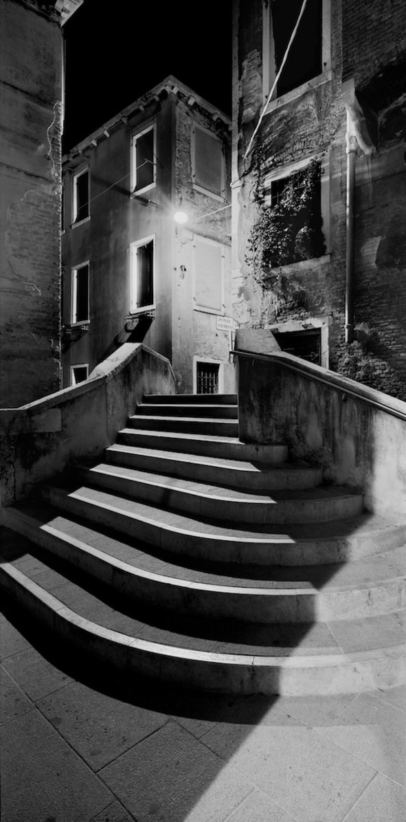 Venezia black and light - i muri parla