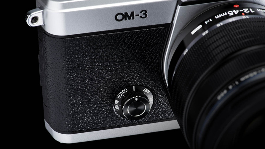 OM-3 von OM-Digital Systems mit dem Kreativen Einstellrad aufder gehäusevorderseite